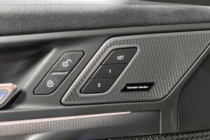 BMW iX1 esikatselu 12