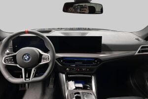 BMW i4 esikatselu 10