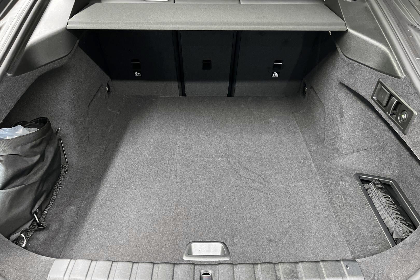BMW i4 iso kuva 11