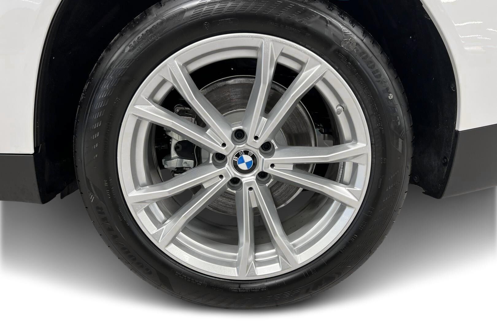 BMW X3 iso kuva 11