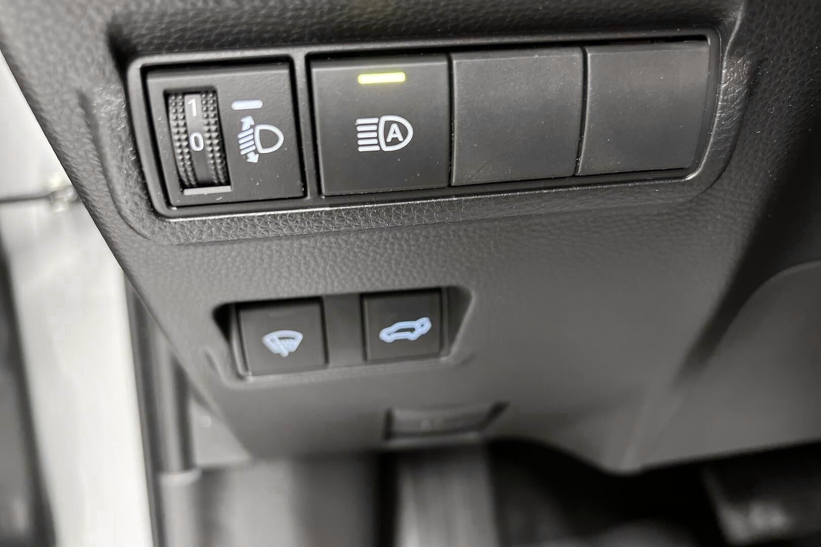 Toyota Corolla Cross iso kuva 14