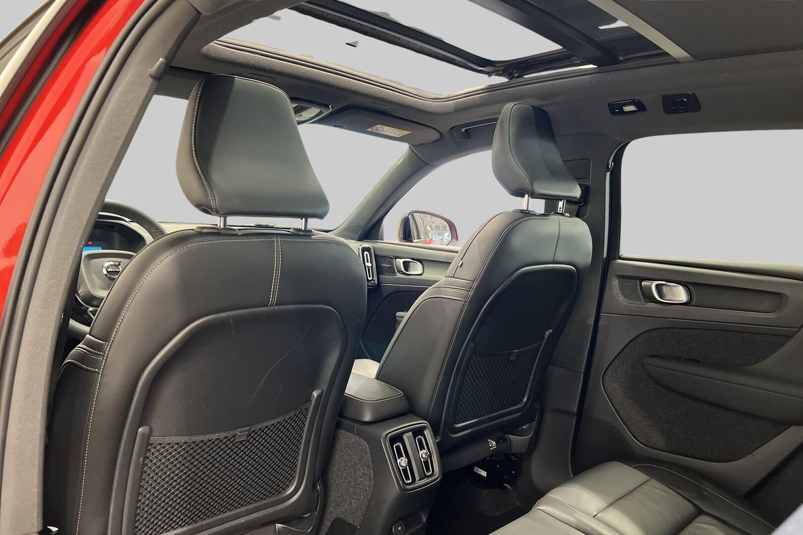 VOLVO XC40 iso kuva 18