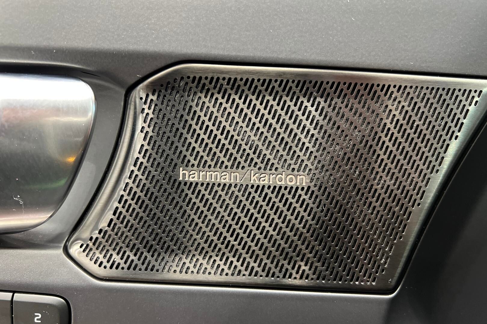 VOLVO XC40 iso kuva 21