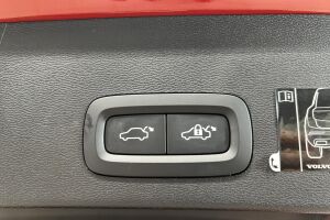 VOLVO XC40 esikatselu 35