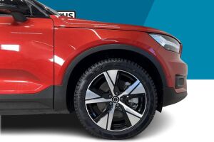 VOLVO XC40 esikatselu 2