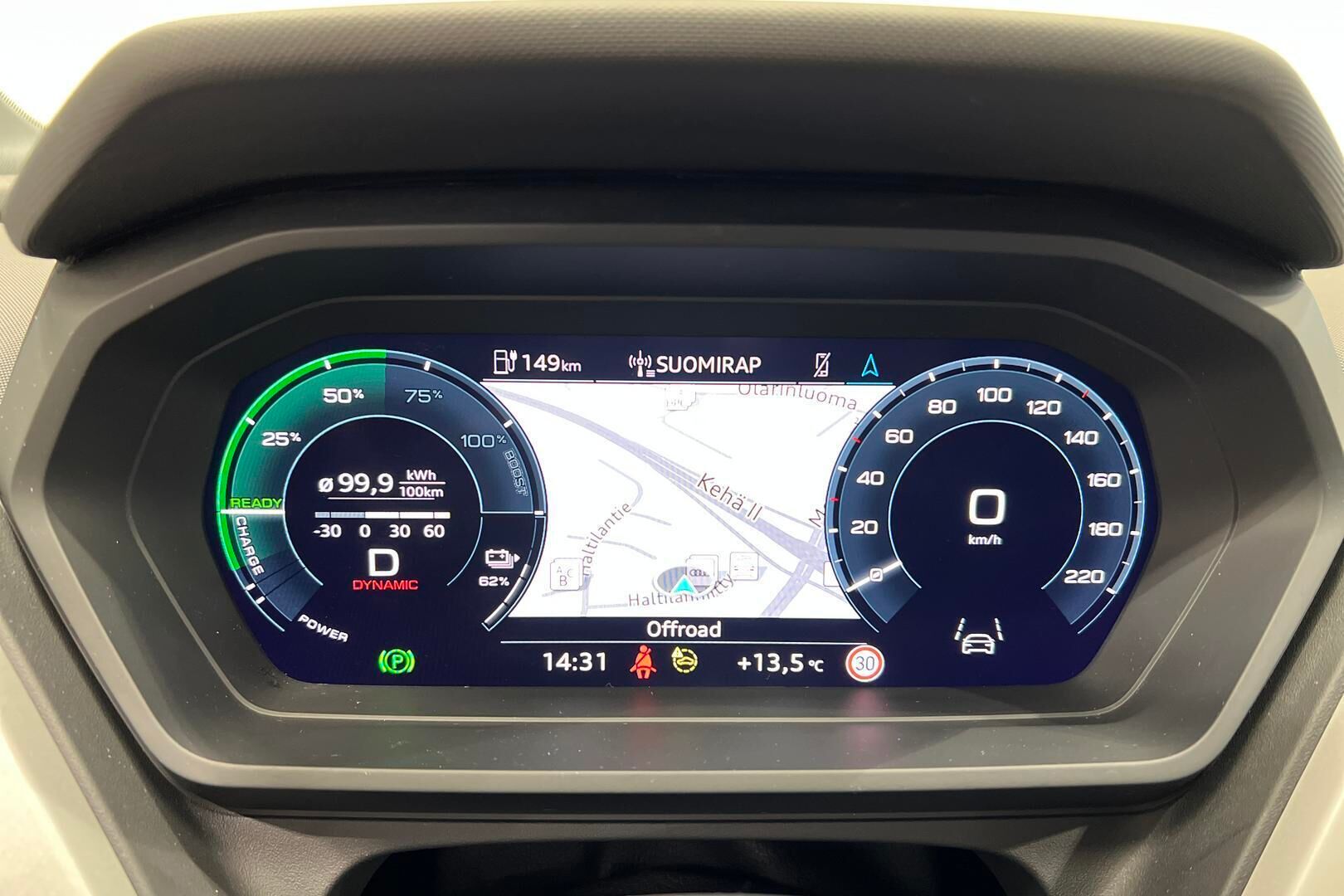 AUDI Q4 e-tron iso kuva 30