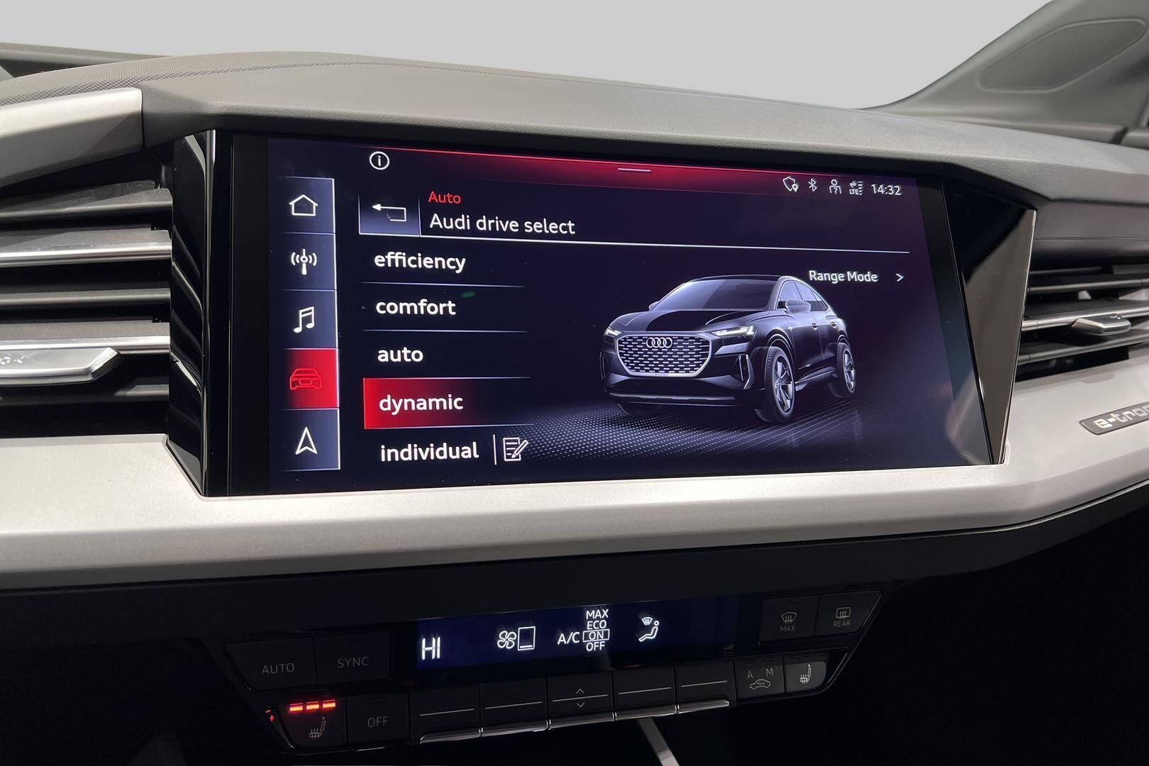 AUDI Q4 e-tron iso kuva 13