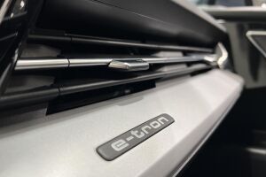 AUDI Q4 e-tron esikatselu 17