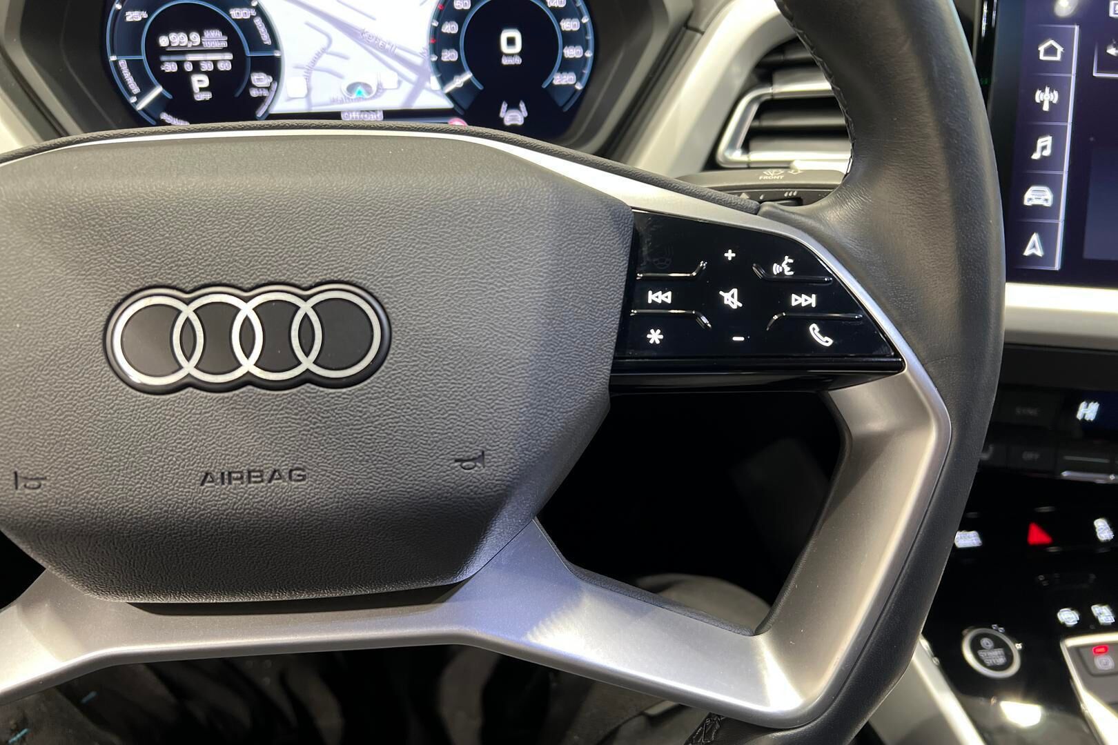 AUDI Q4 e-tron iso kuva 19