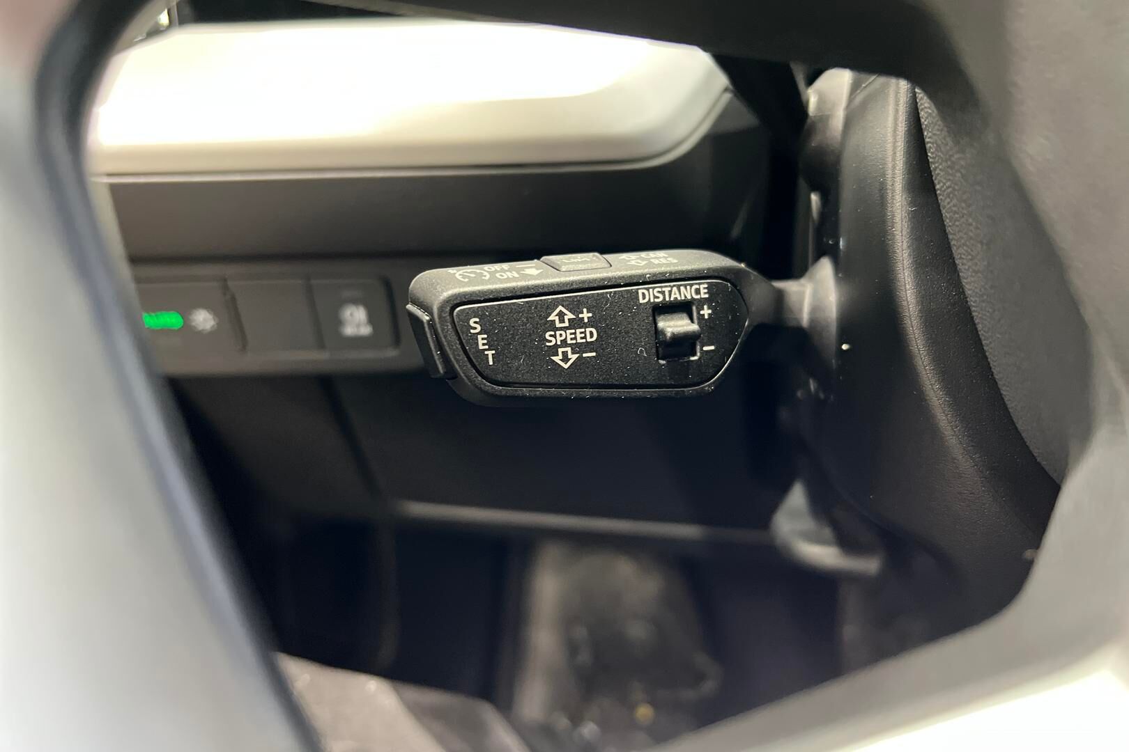 AUDI Q4 e-tron iso kuva 21