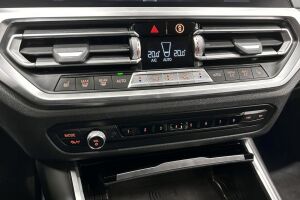 BMW 3-SARJA esikatselu 17