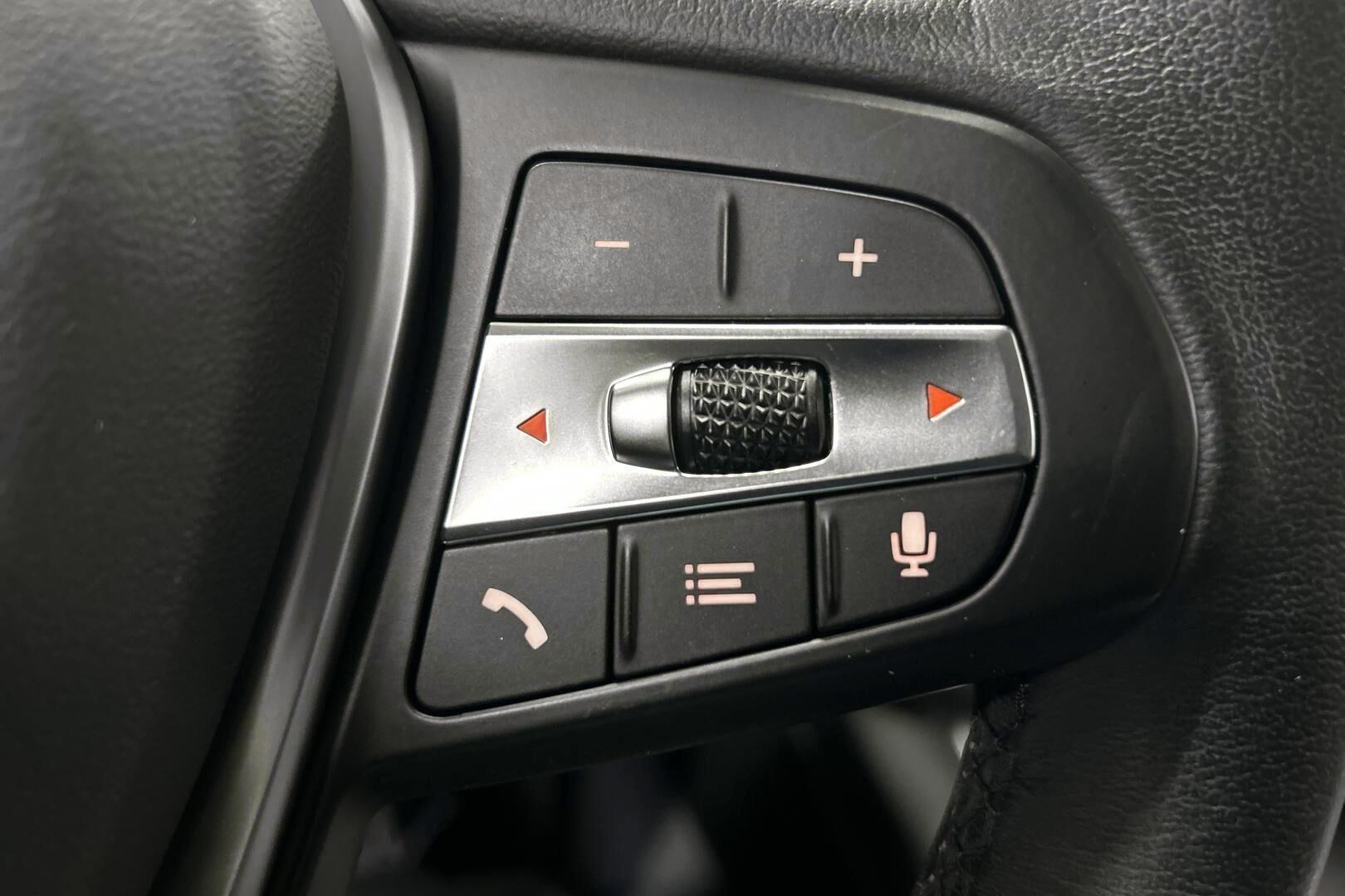 BMW 3-SARJA iso kuva 11