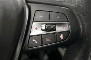 BMW 3-SARJA esikatselu 11