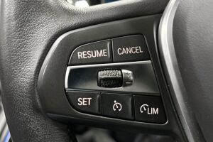 BMW 3-SARJA esikatselu 12