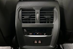 BMW 3-SARJA esikatselu 23