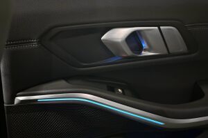 BMW 3-SARJA esikatselu 24