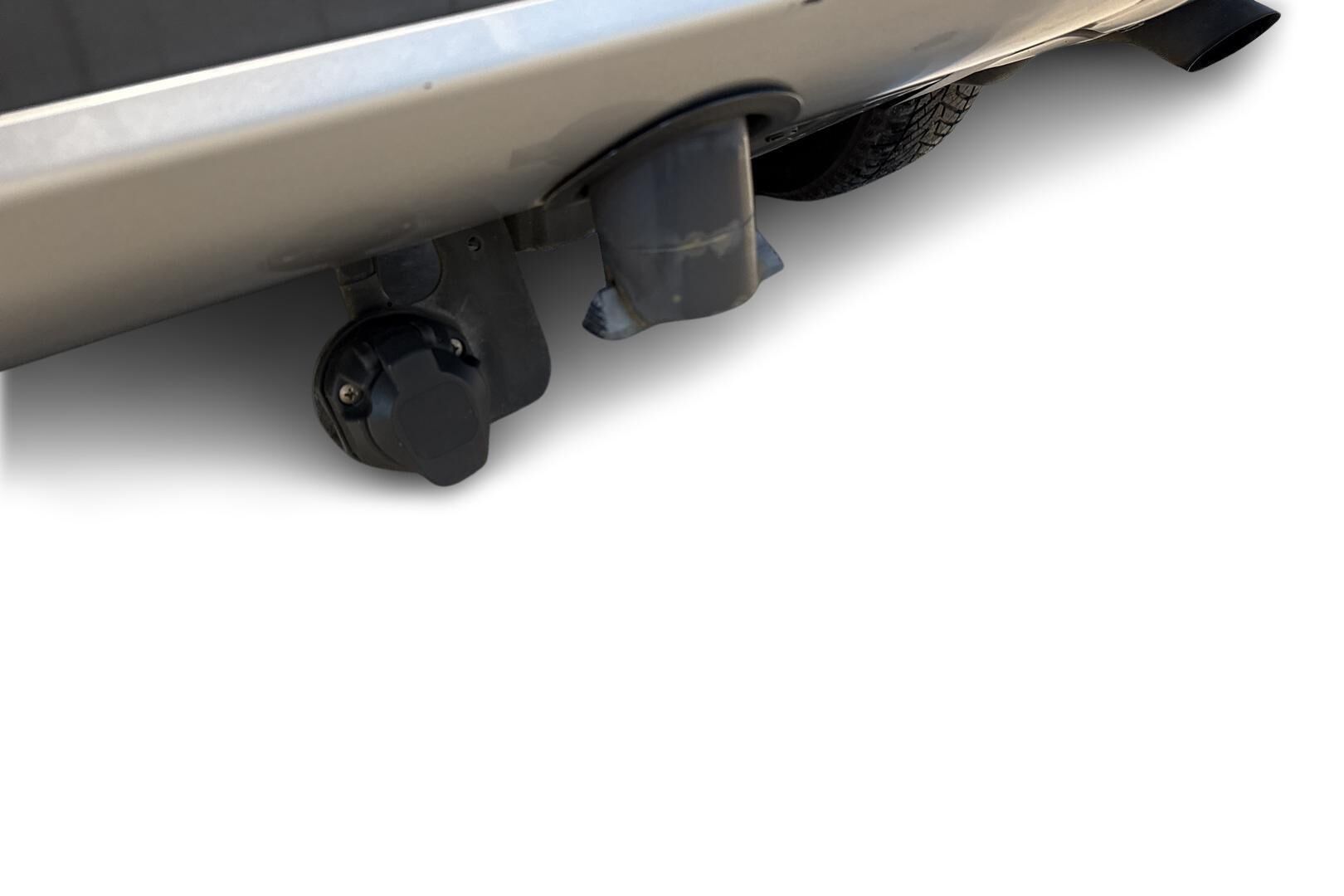 TOYOTA RAV4 iso kuva 17