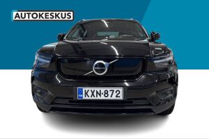 VOLVO XC40 esikatselu 2