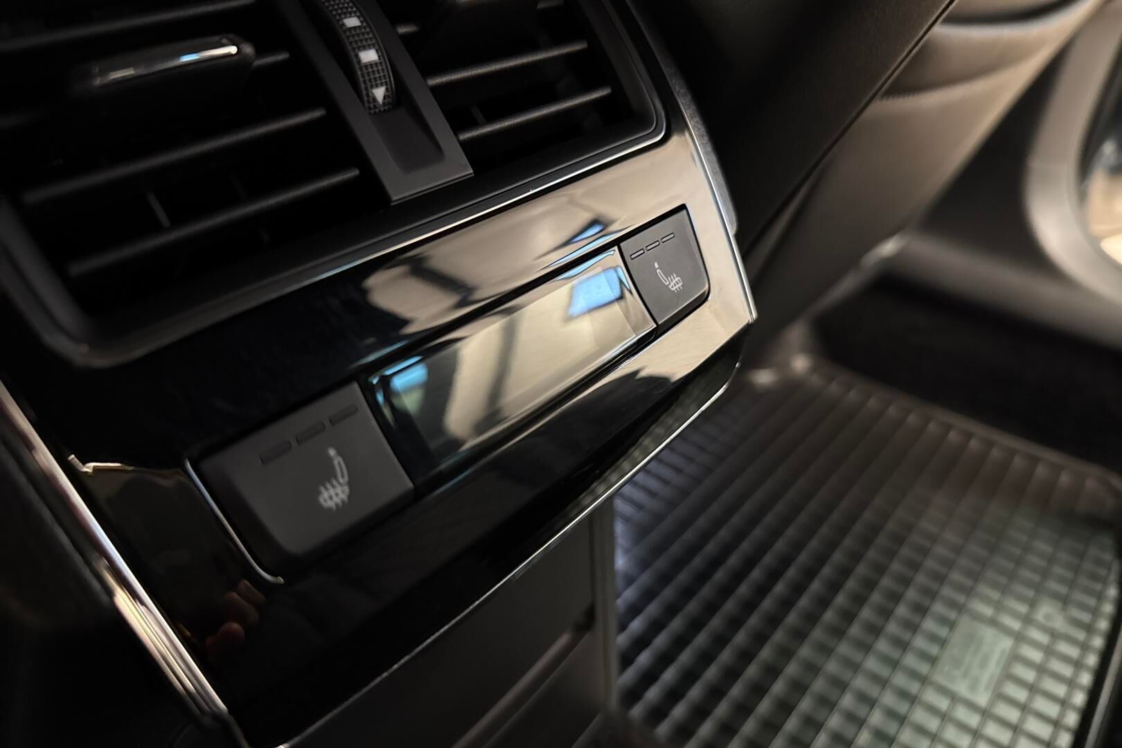 SKODA SUPERB iso kuva 17