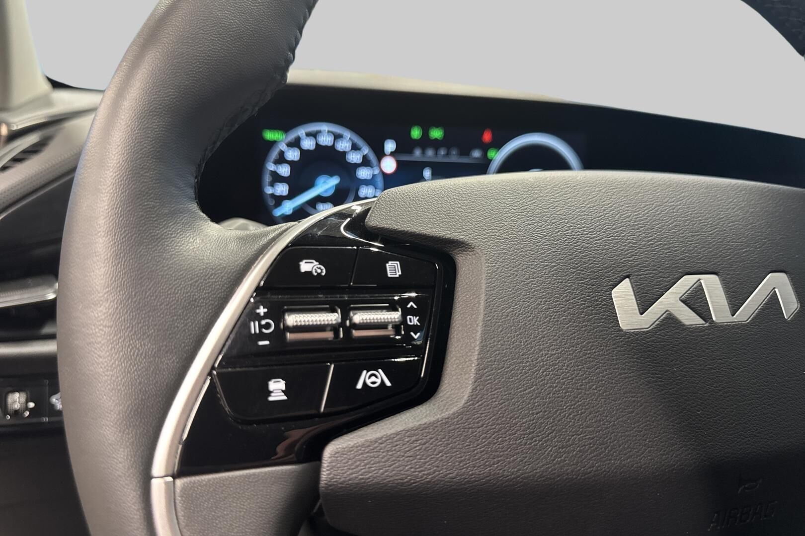 KIA NIRO PLUG-IN iso kuva 19