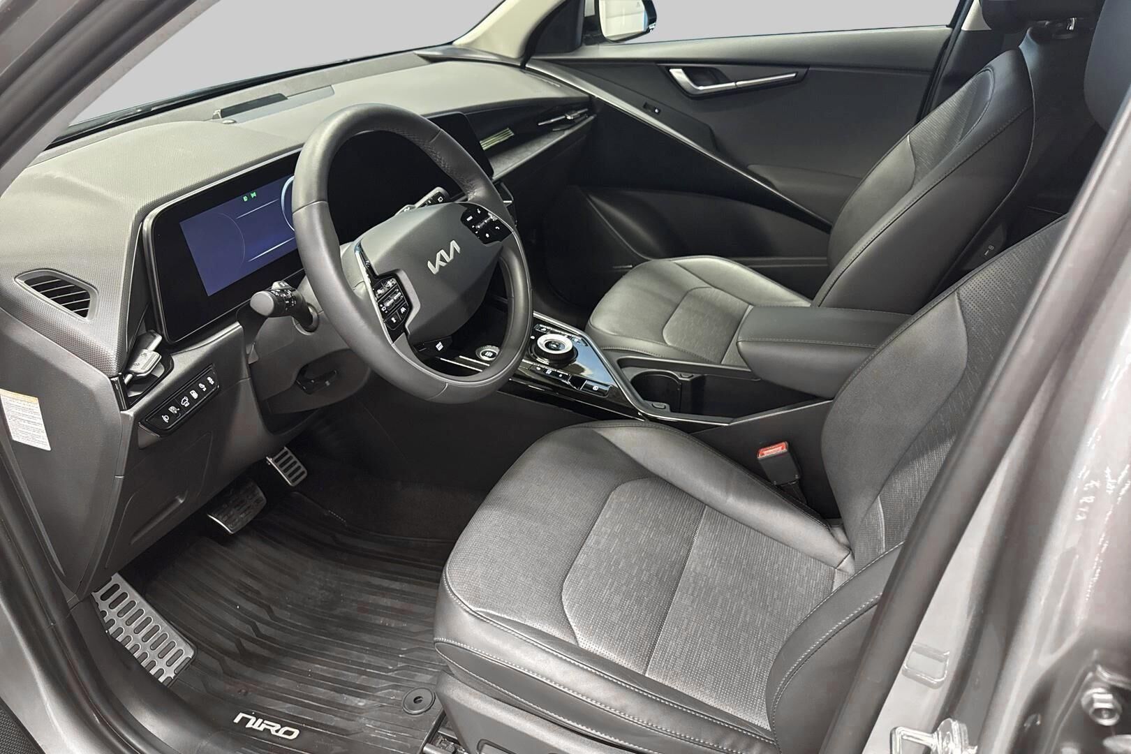 KIA NIRO PLUG-IN iso kuva 8