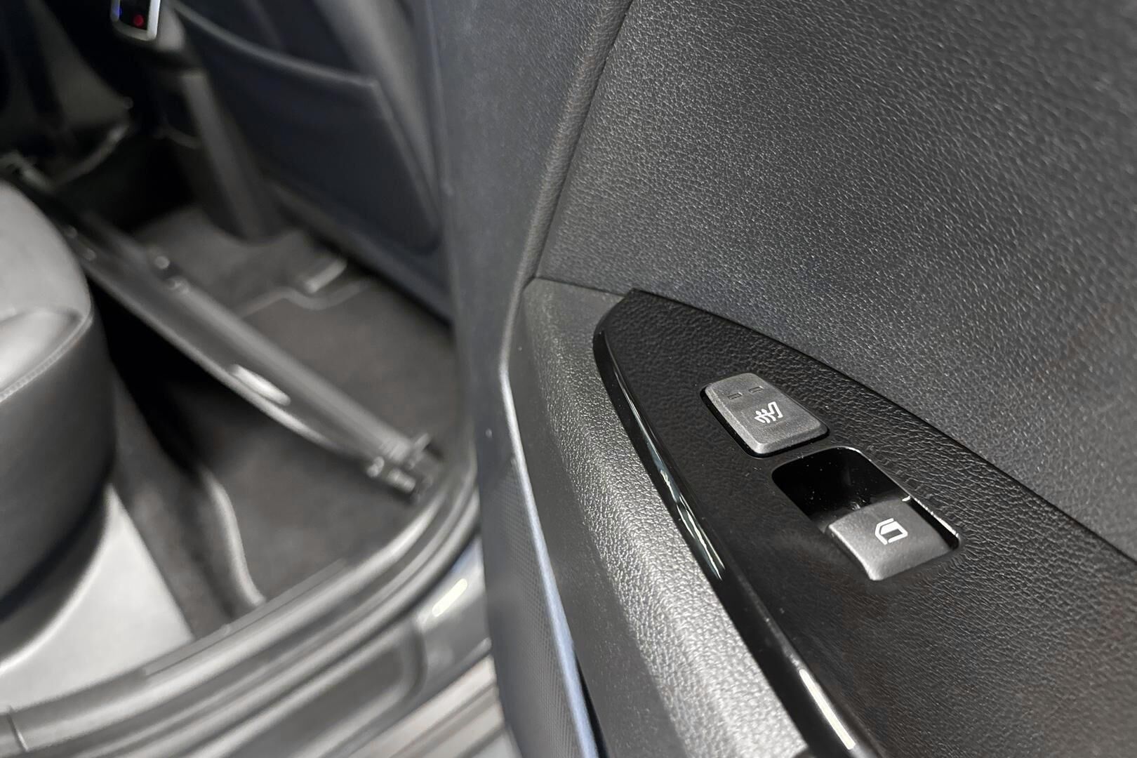 KIA SPORTAGE iso kuva 25