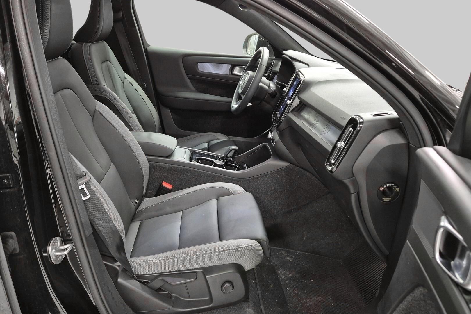 VOLVO C40 iso kuva 3