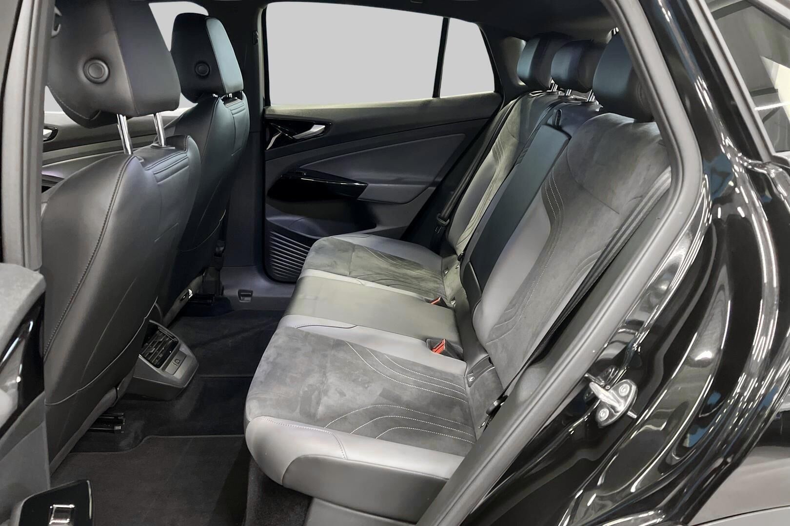 VOLKSWAGEN ID.5 iso kuva 10