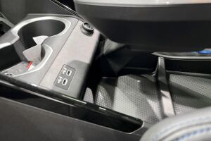 BMW IX1 esikatselu 24