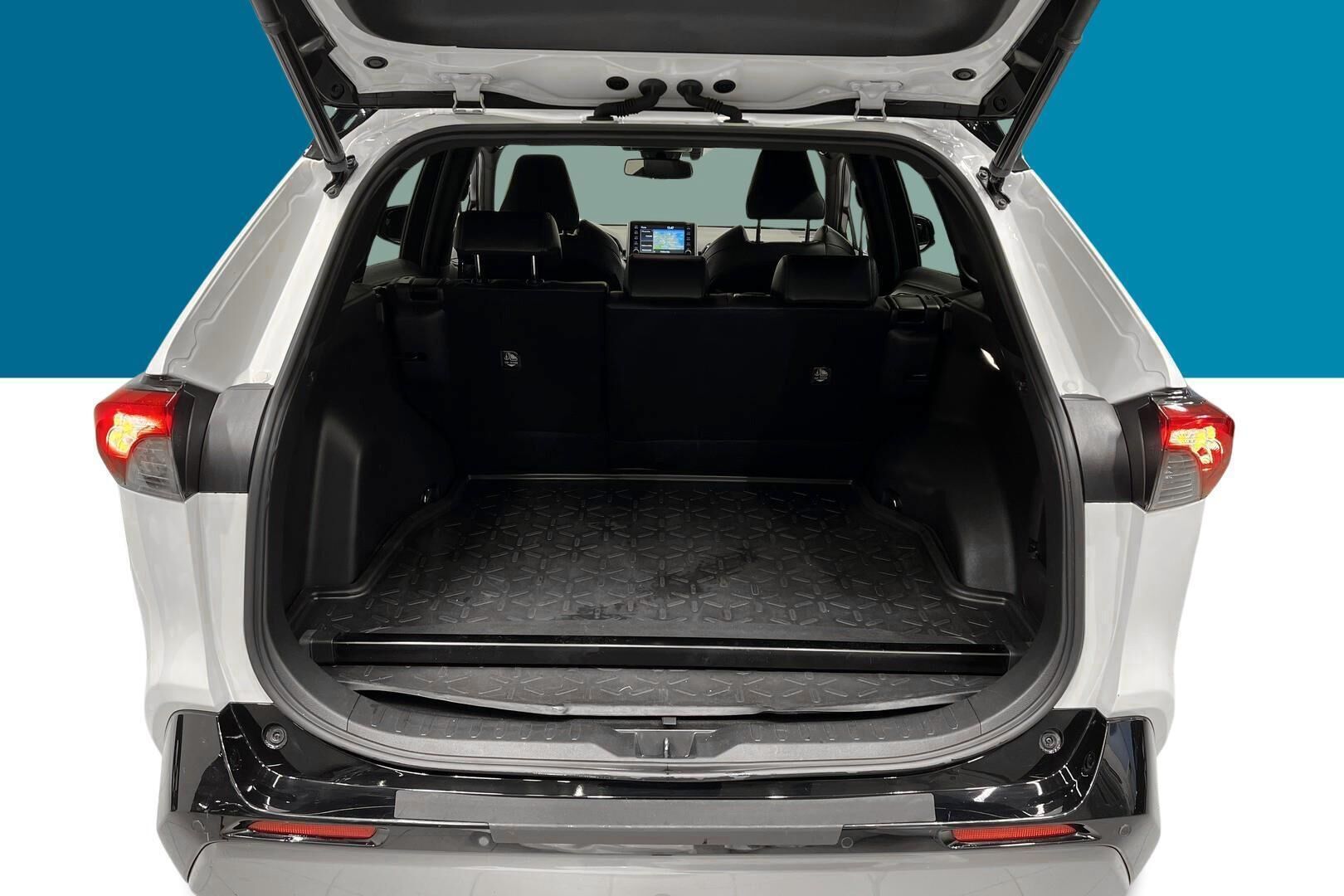 TOYOTA RAV4 iso kuva 12