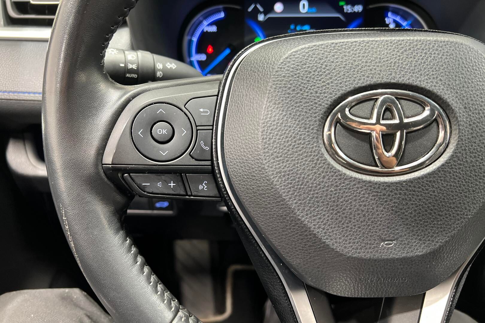 TOYOTA RAV4 iso kuva 22