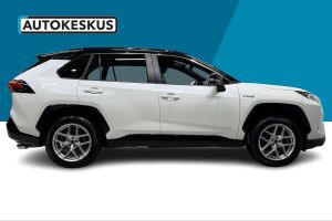 TOYOTA RAV4 esikatselu 4