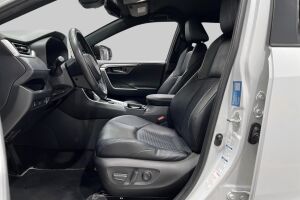 TOYOTA RAV4 esikatselu 9