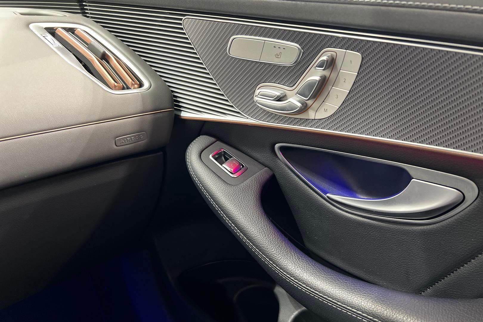 MERCEDES-BENZ EQC iso kuva 19