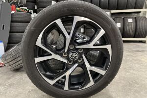 TOYOTA C-HR esikatselu 14