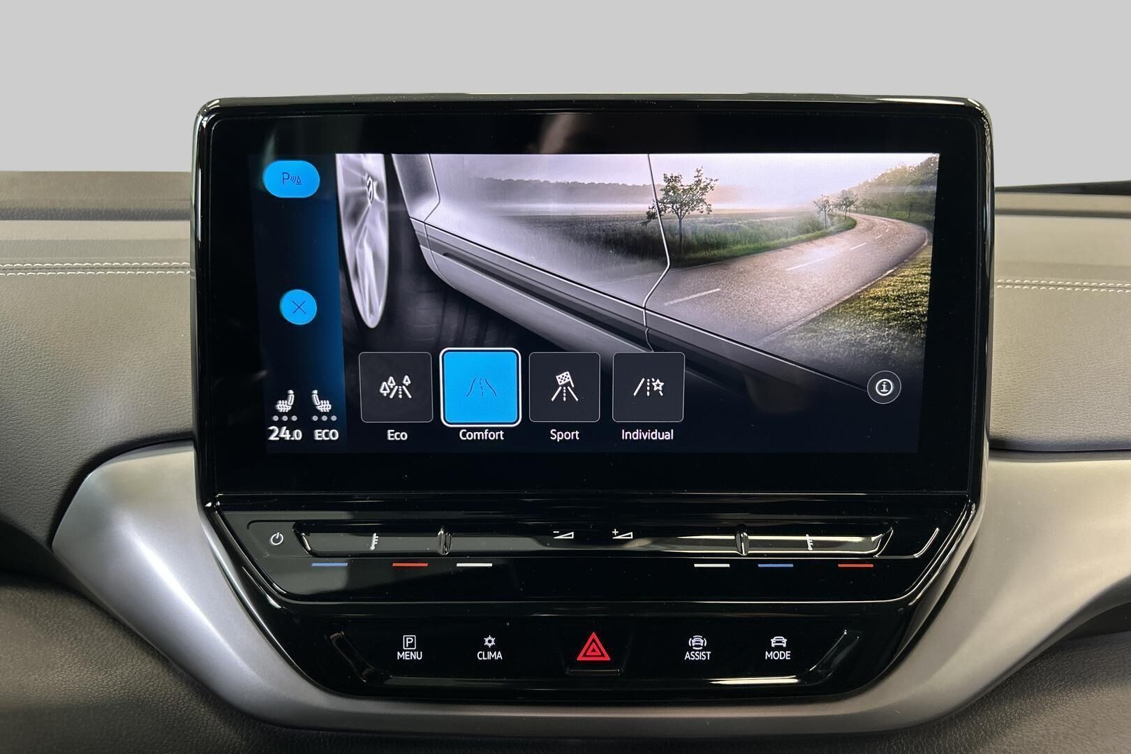 VOLKSWAGEN ID.4 iso kuva 24