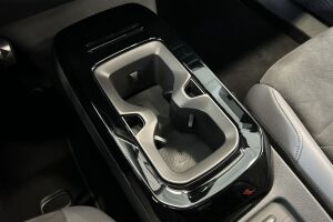 VOLKSWAGEN ID.4 esikatselu 25