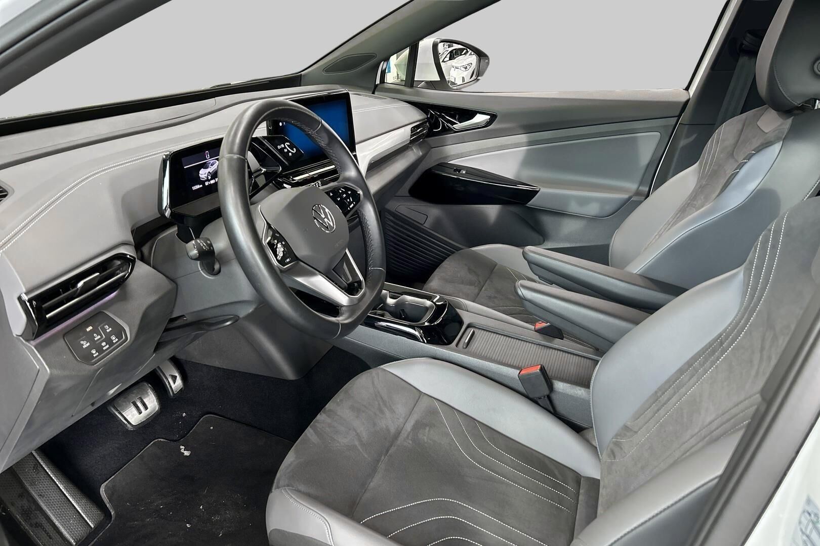 VOLKSWAGEN ID.4 iso kuva 6