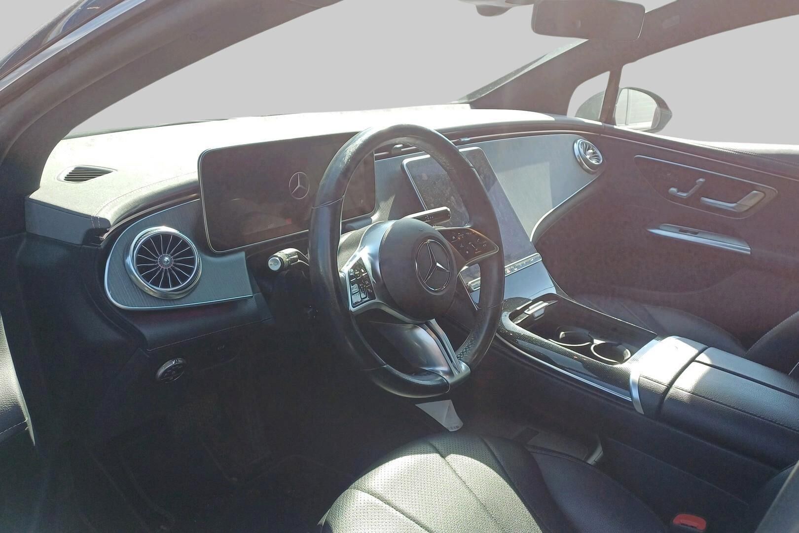 Mercedes-Benz EQE iso kuva 2