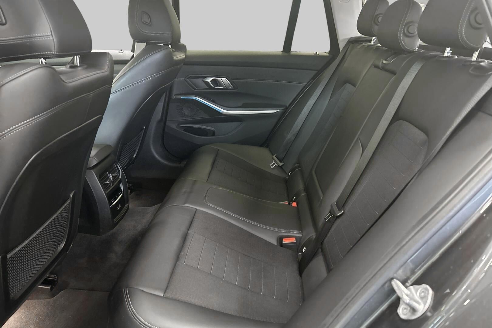 BMW 3-SARJA iso kuva 10