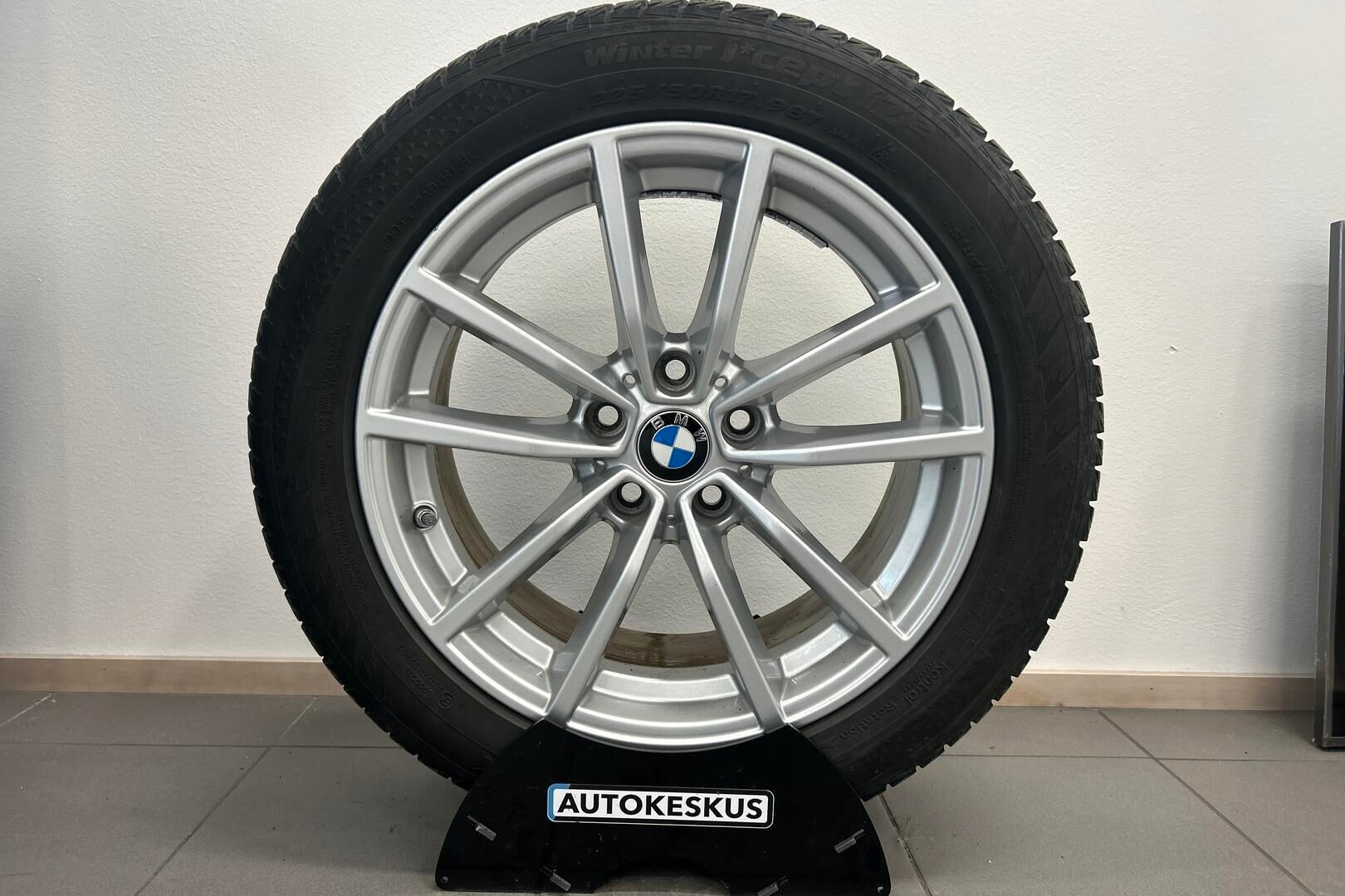 BMW 3-SARJA iso kuva 14