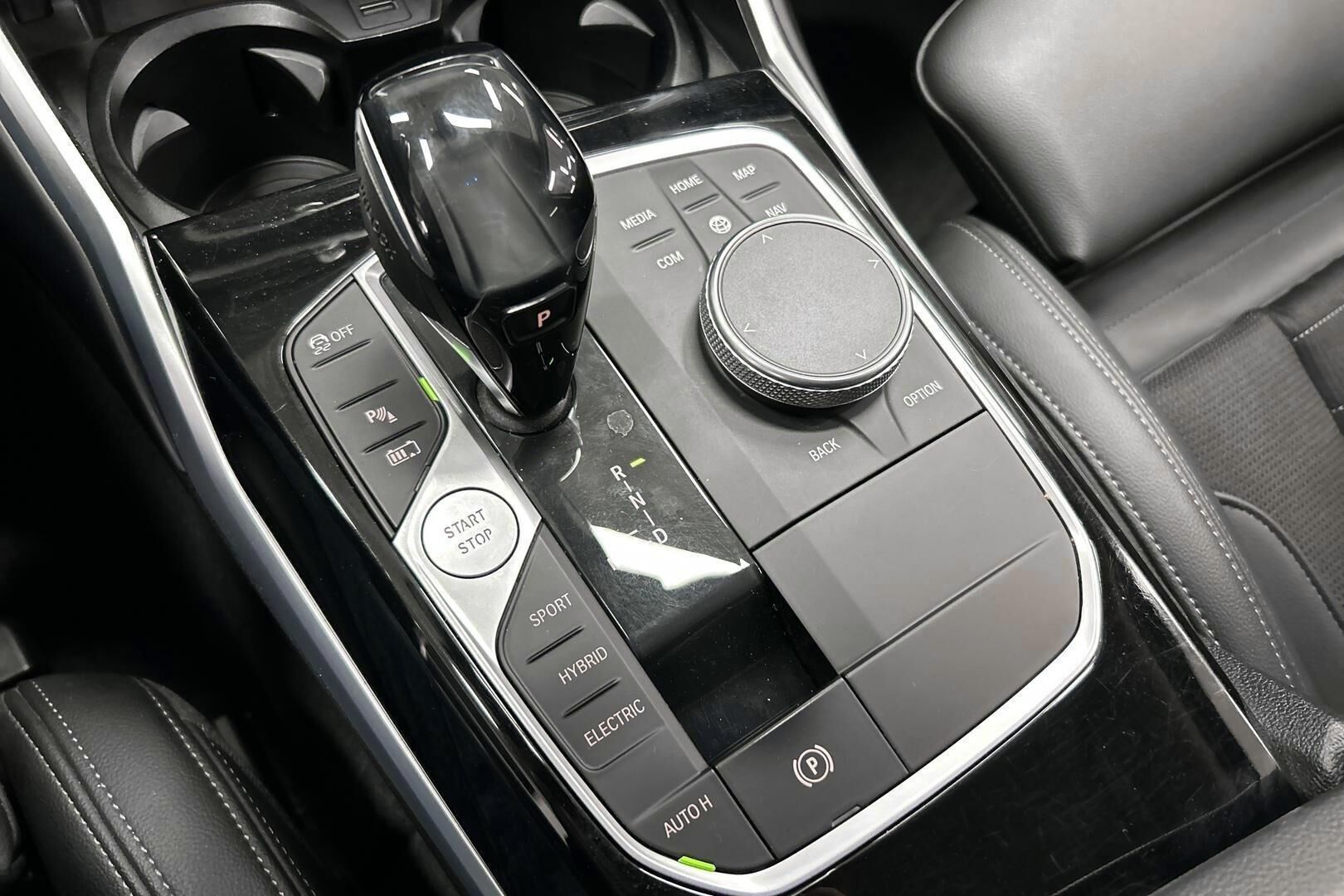 BMW 3-SARJA iso kuva 23