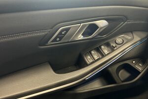 BMW 3-SARJA esikatselu 24