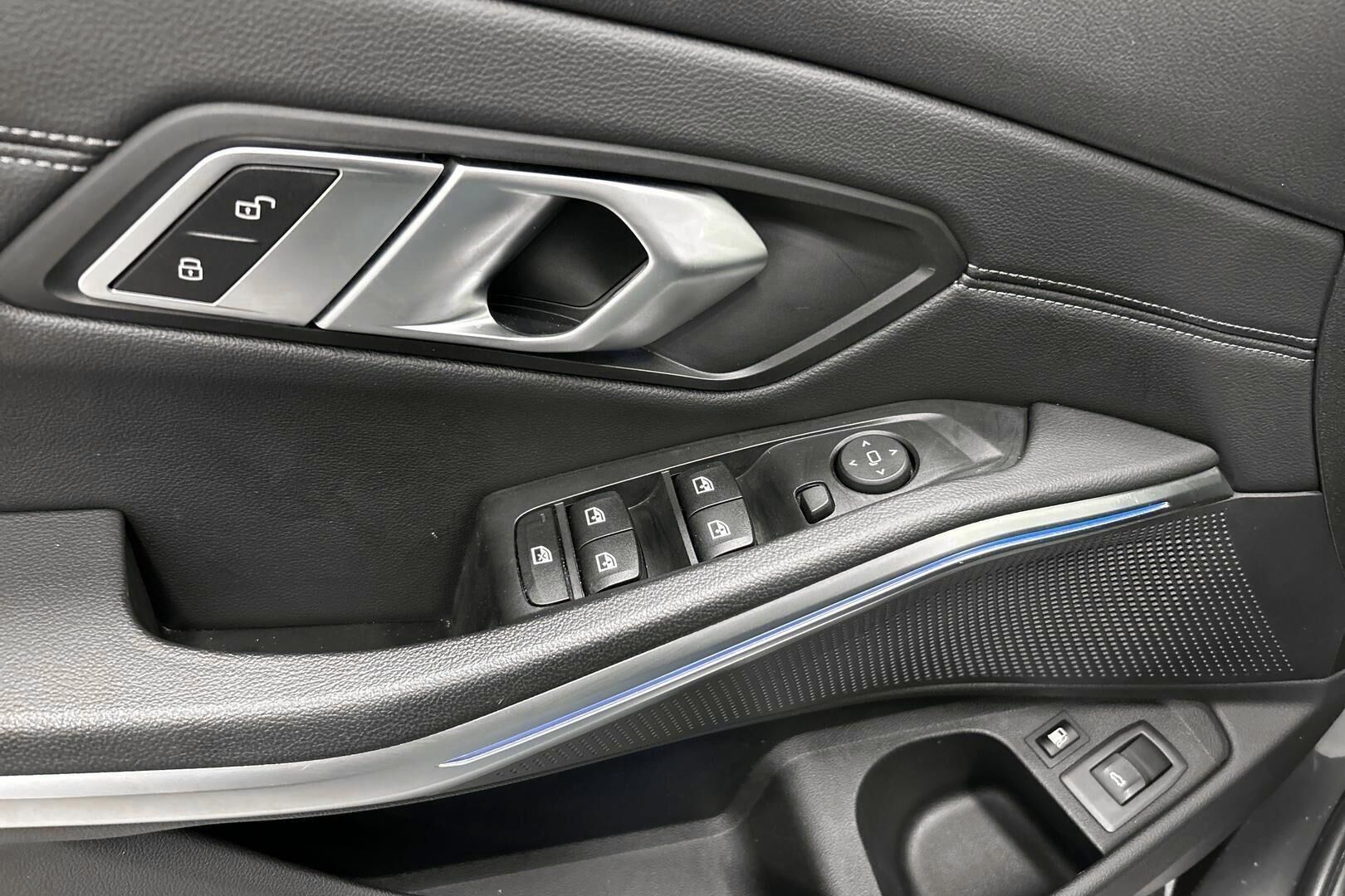 BMW 3-SARJA iso kuva 27