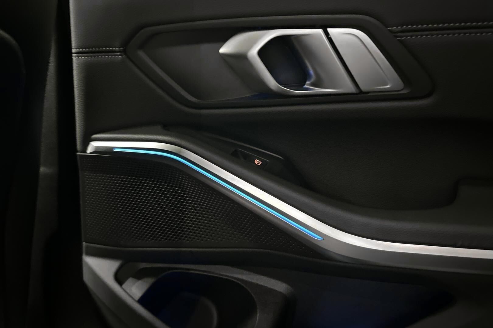 BMW 3-SARJA iso kuva 29