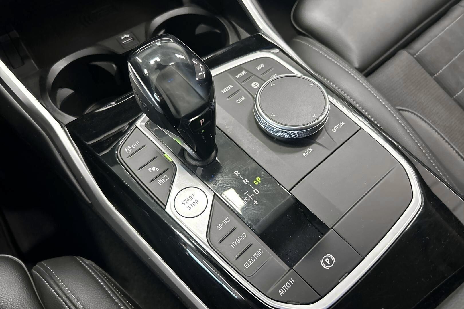 BMW 3-SARJA iso kuva 38