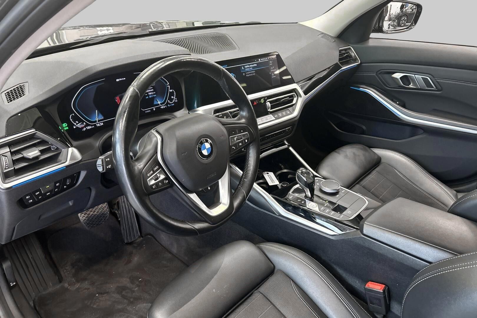 BMW 3-SARJA iso kuva 9