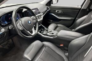 BMW 3-SARJA esikatselu 9