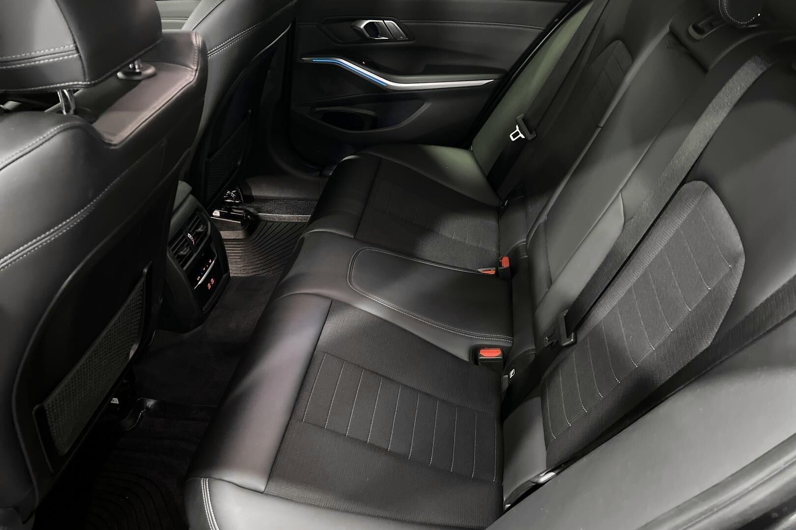 BMW 3-SARJA iso kuva 9