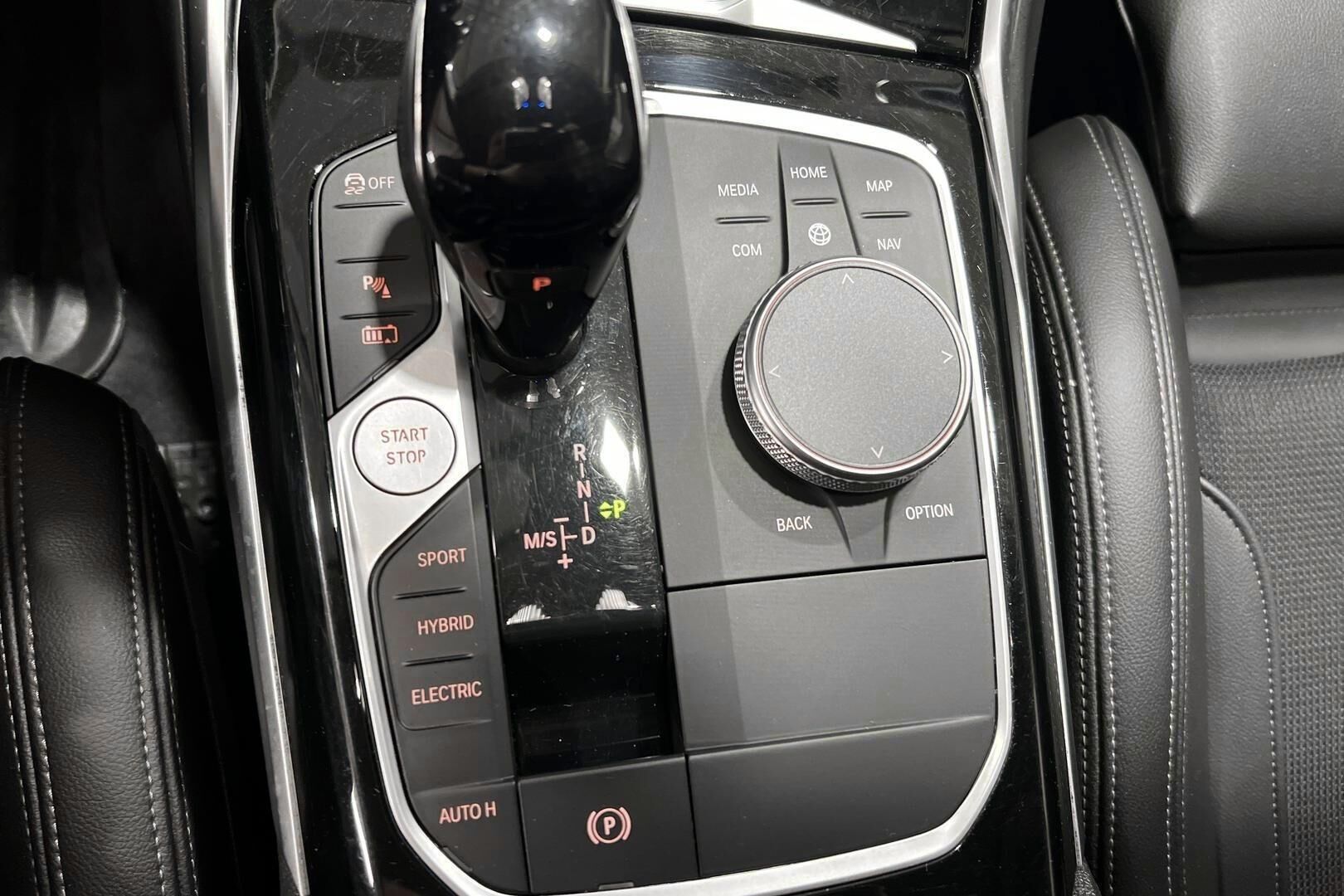 BMW 3-SARJA iso kuva 14